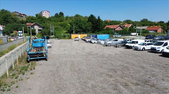 Ograđen plac sa halom i infrastrukturom – Surčin