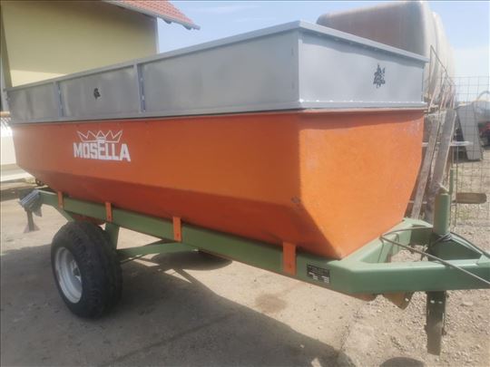 Prikolica Mossela 3200 + poviški = 5000 litrov