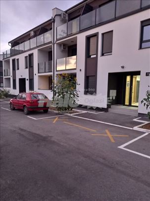 Stan novogradnja 38 kvadrata, prizemlje, parking. 