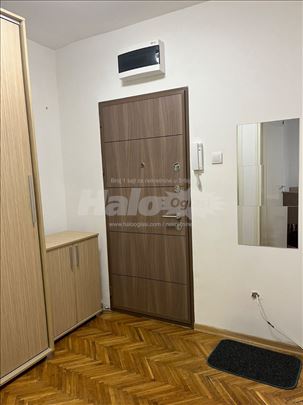 Tošin bunar 40kv 1,5 stan odmah useljiv