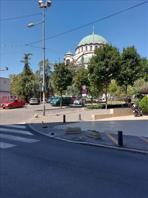Vračar - pored Hrama - stan spreman za renoviranje