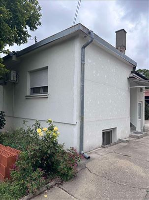 Zemun, renoviran 3.0 stan u kući