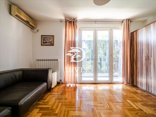 2.0  stan kod Voždovačke crkve, Jove Ilića, 54m2