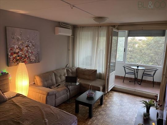 Beograd, Blok 64, Stan, 2.0, 87m2