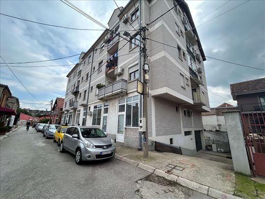 GARAŽNO MESTO - box 15m2 Glavna Železnička stanica