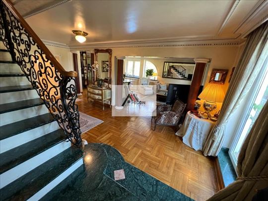 Luksuzan stan na Dedinju od 156m2