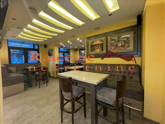 Opremljen restoran, renoviran Detelinara, 142 m2, 