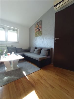 Vidikovac, Sretena Mladenovića Mike 49m2 