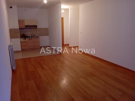 Wellport, prazan stan I sprat, ID 7743