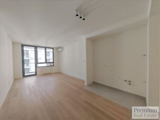 Beograd na vodi, Bw Echo, 72m2