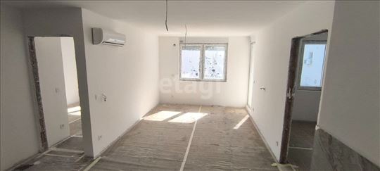 Četvorosoban stan 71m² – Zemun, Cara Dušana