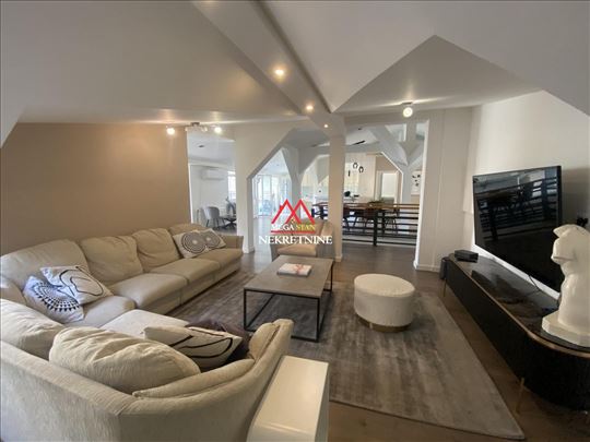 DeLux četvorosoban stan - 200m2 - Centar 