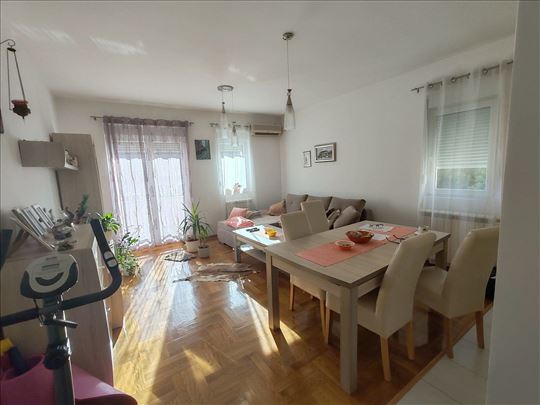 Dvosoban 45m2, uknjižen,Zvezdara-Kluz