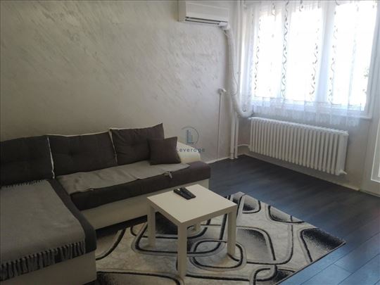 Džona Kenedija, 50 m2