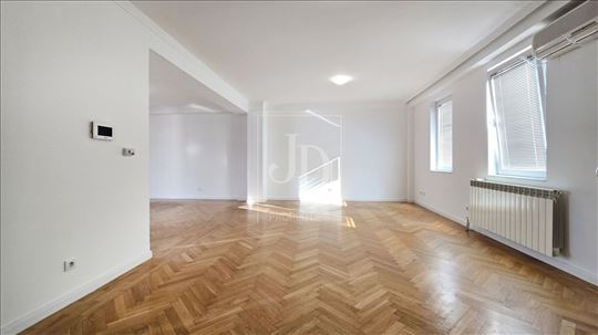 Kancelarije  sa 2 garažna mesta144 m2 Vračar-Neima