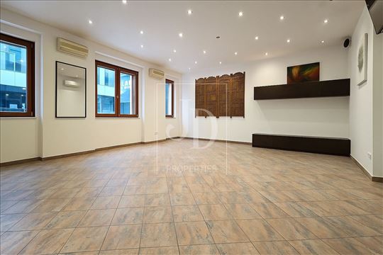 Prodaja poslovnog prostora 60m² Centar