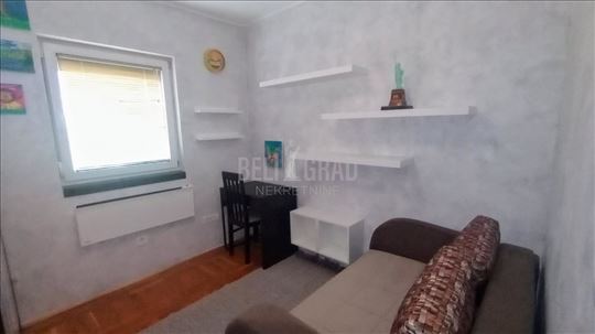 Rakovica, Kneževac, namešten stan sa parking mesto