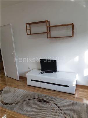 Renoviran stan, dve sobe, TC Stadion, 35m2