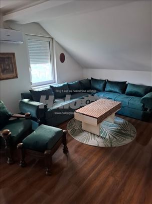 Trosoban namešten stan, 80m2