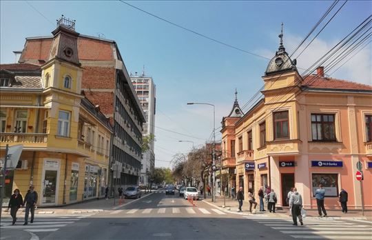 Ulični lokal u CENTRU Niša - Dušanova početak