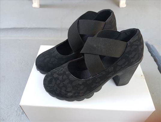 Ženske cipele vel.35