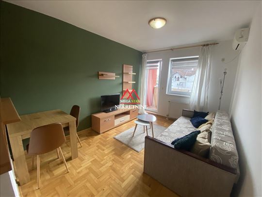 Garsonjera - 26m2 - Nova Detelinara