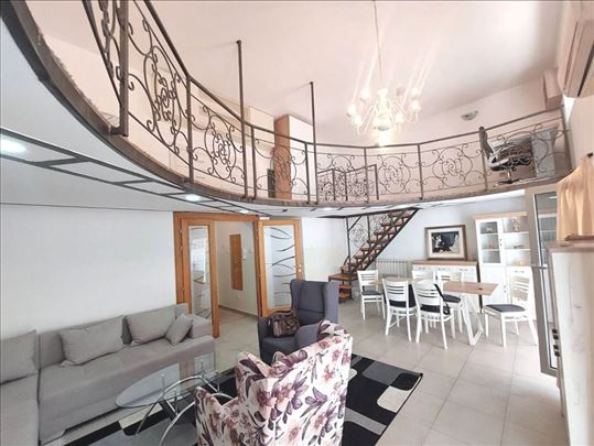 Hram Sv. Save - Dvorište - Garaža - Pet-friendly 