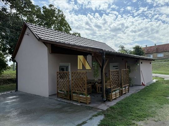 Izdaje se komforna kuća u Čurugu