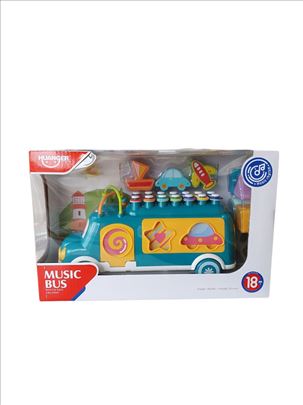 Muzicki autobus sa umetaljkom i ksilofonom