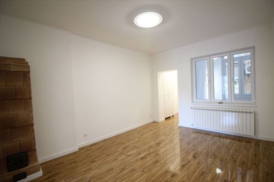 Odličan, renoviran stan, Krunska, ID 9306