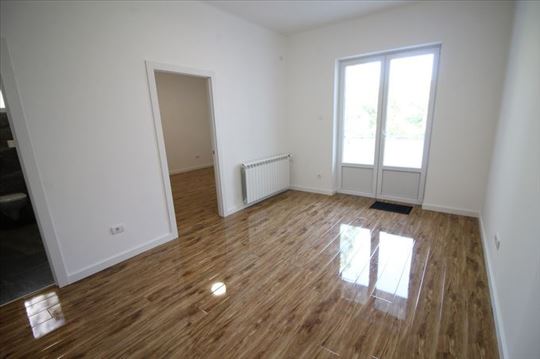 Odličan, renoviran stan, Krunska, ID 9306