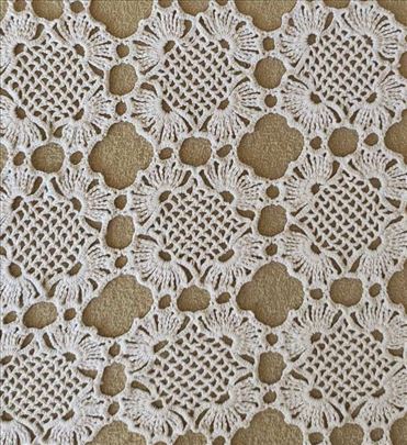 Prodajem unikatni heklani milje - Vintidž šarm