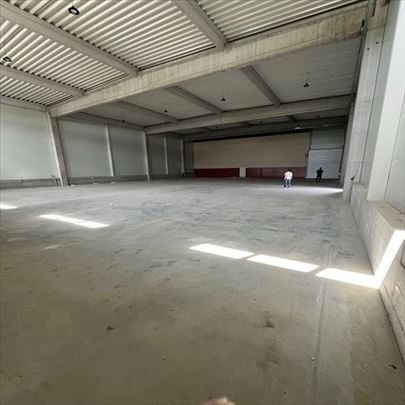 Simanovci , Pecinci, Ind.zona magacin 800m2