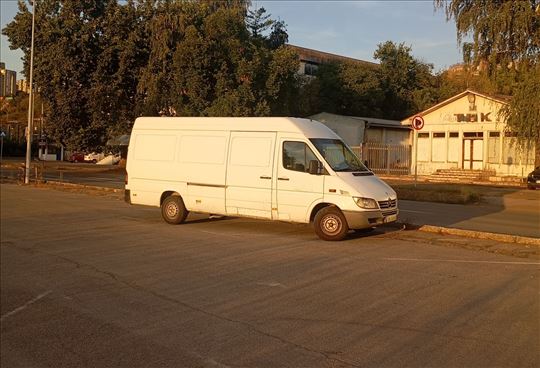 Kombi prevoz robe. Firma