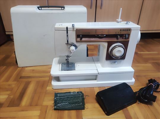 Mašina za šivenje Singer 6105