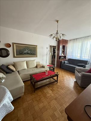 Odličan, svetao stan na Voždovcu,Triše Kaclerovića