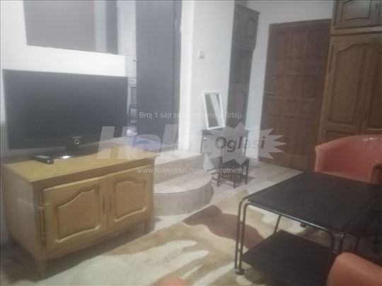 Izdavanje radnicima ili strancima