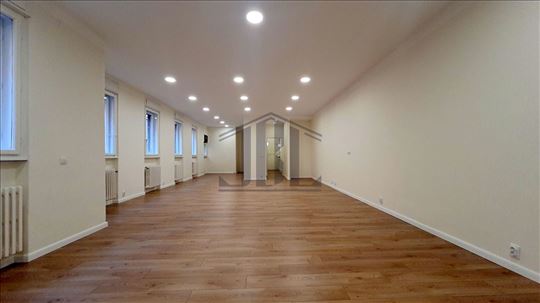 Knez Mihailova, 95m2, poslovni prostor open spacen
