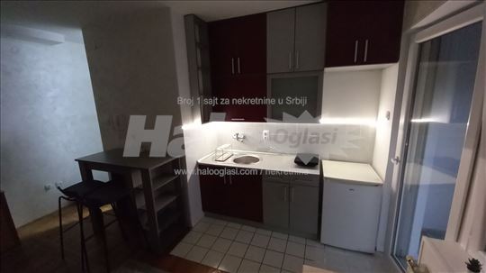 Namestena garsonjera kod Zeleznicke stanice