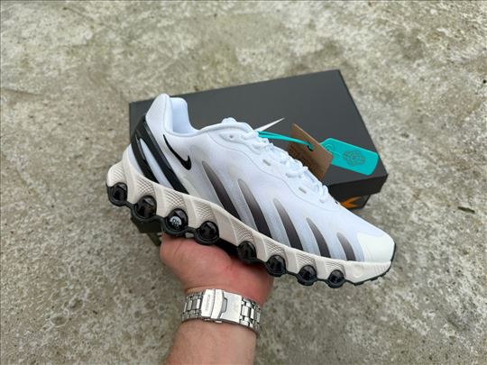 Nike Air Max Plus DN8