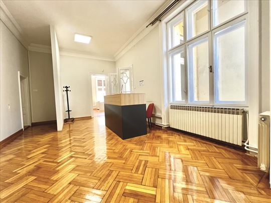 Poslovni prostor 250m2 Stari grad ID#2188