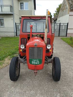 Prodajem imt 533 