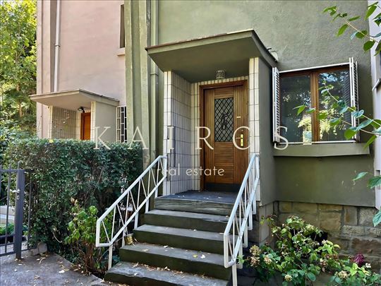 Townhouse na Senjaku  sa garažom