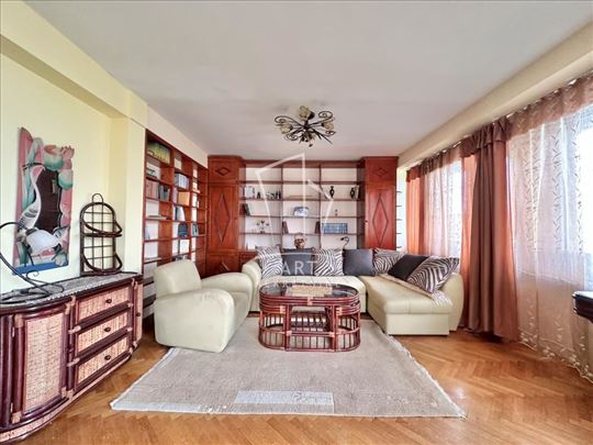 Vračar, odličan 4.s, mereno 120m2 ID#16019