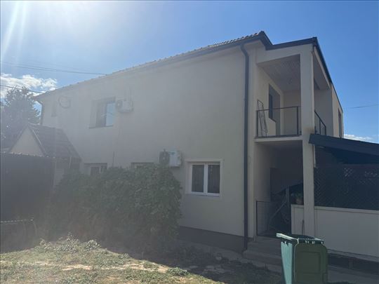 Borča Marka (Oreškovića) 130 m2+ 46 m2+G na 3 ara 