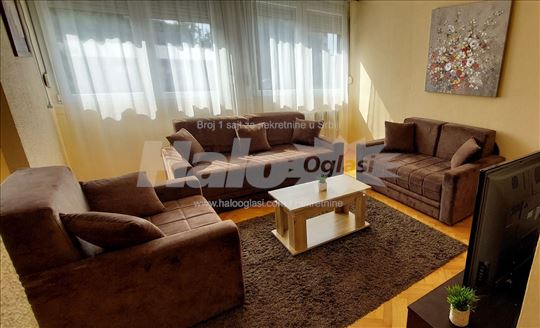 Dvosoban stan 62m2 na Limanu 1