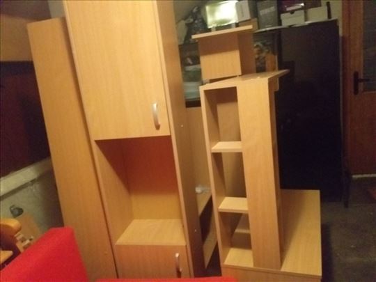 Prodajem 2.Troseda veliki zdrav na razvlačenje