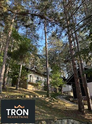 Vikend kuća-apartmani u Borovoj šumi-85m2