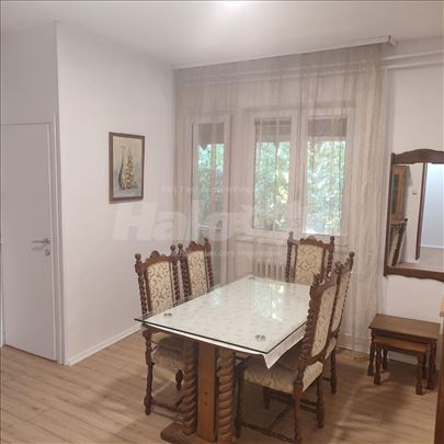 Zasebna kuća, 4 sobe za izdavanje 