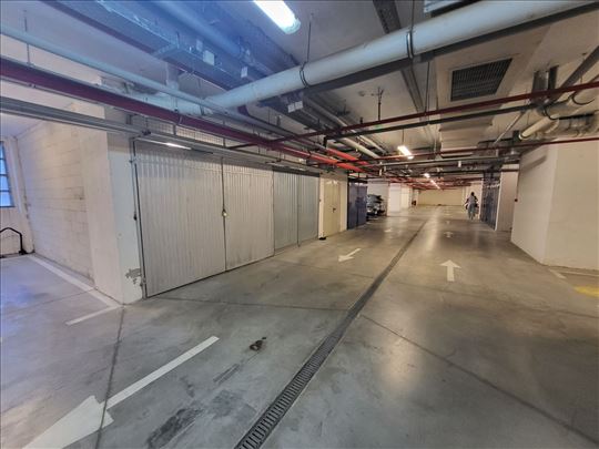 2 spojena boksa 30m2 - Stepa Stepanović